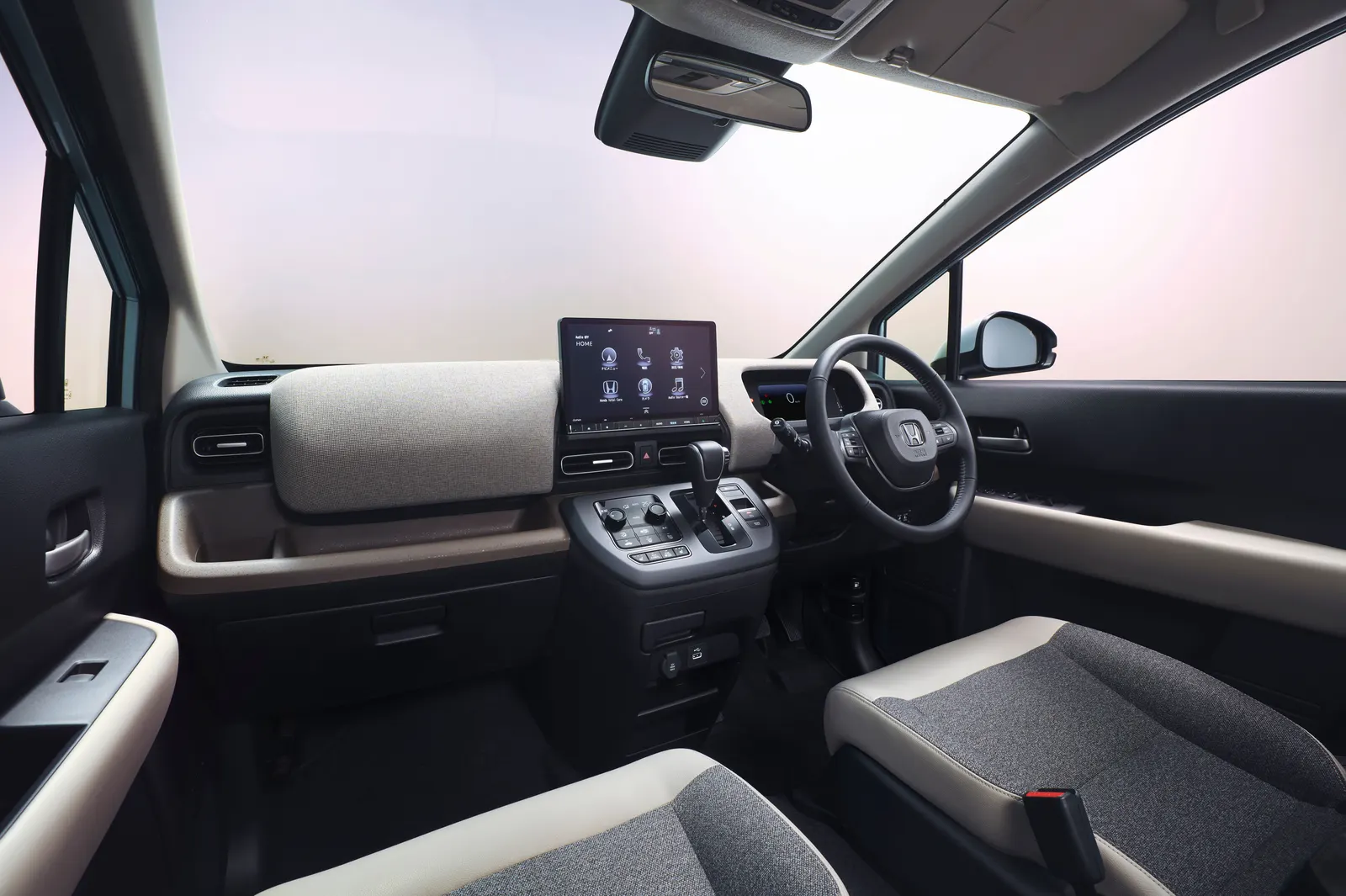 Honda Freed, салон