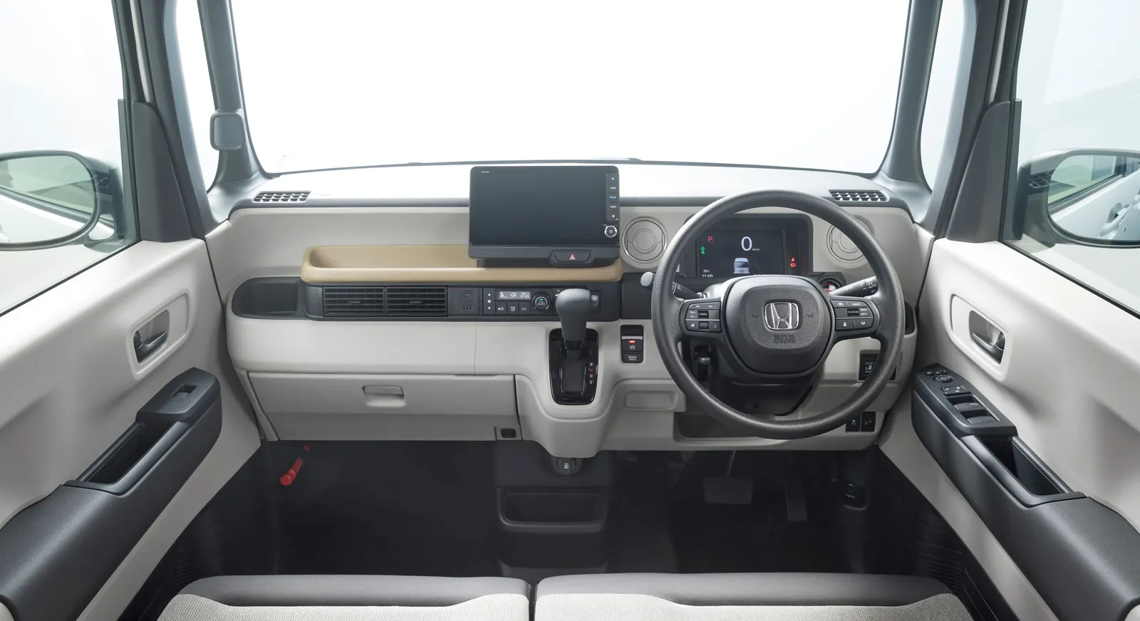 Honda N-Box, салон