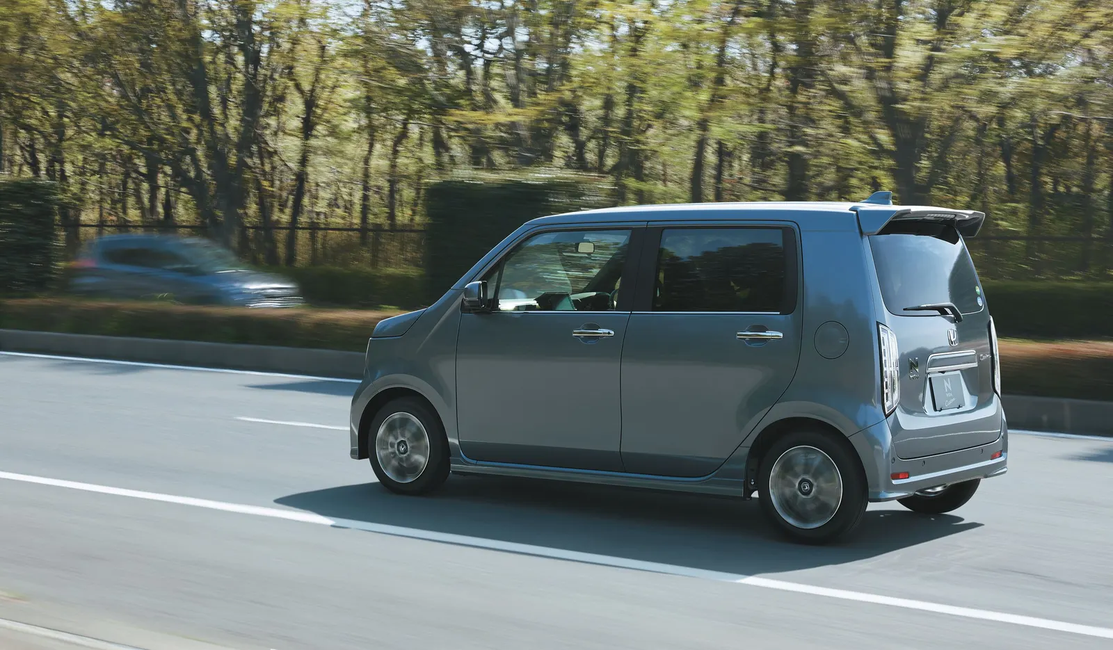 Honda N-WGN, вид сзади