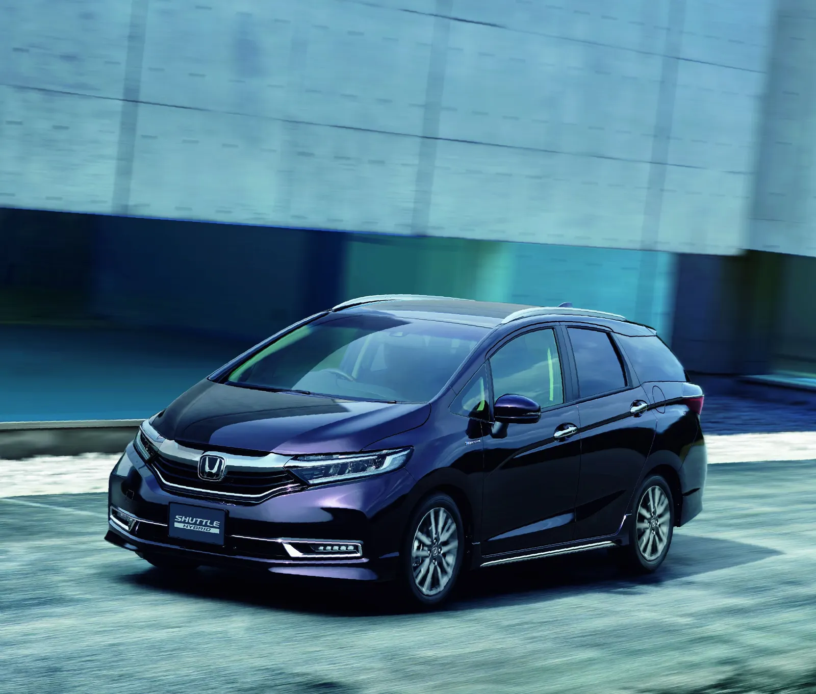Honda Shuttle, вид спереди