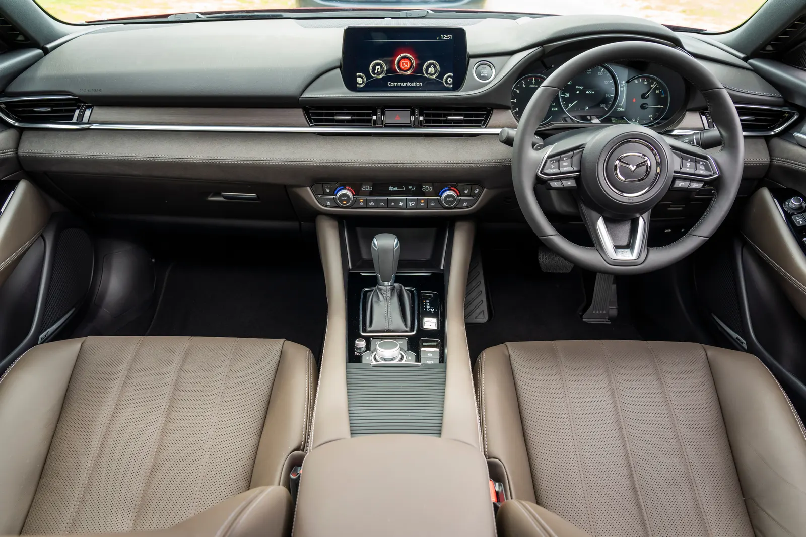 Mazda 6, салон