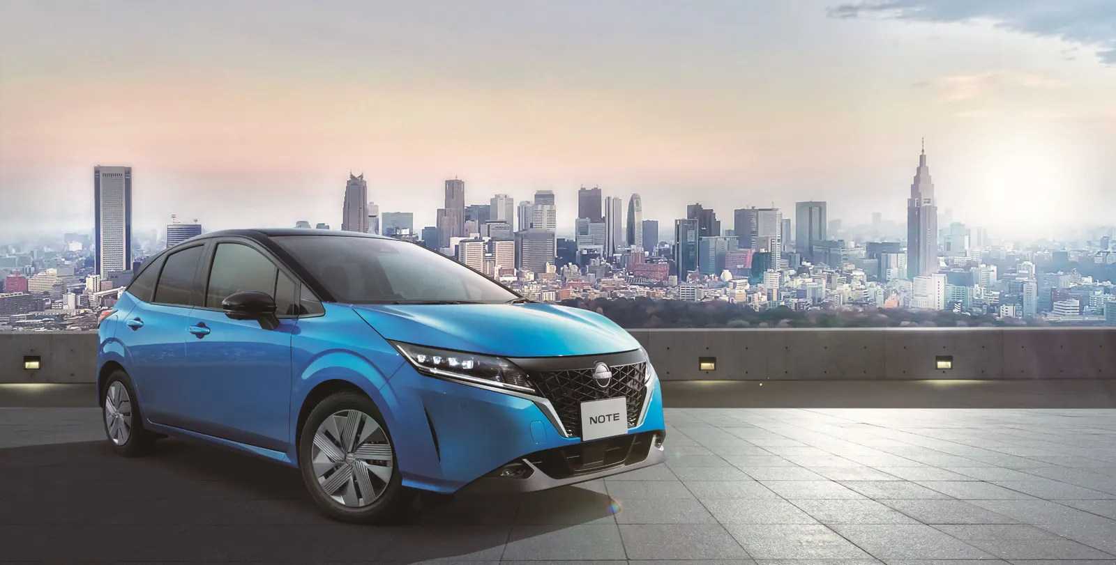 Nissan Note, вид спереди