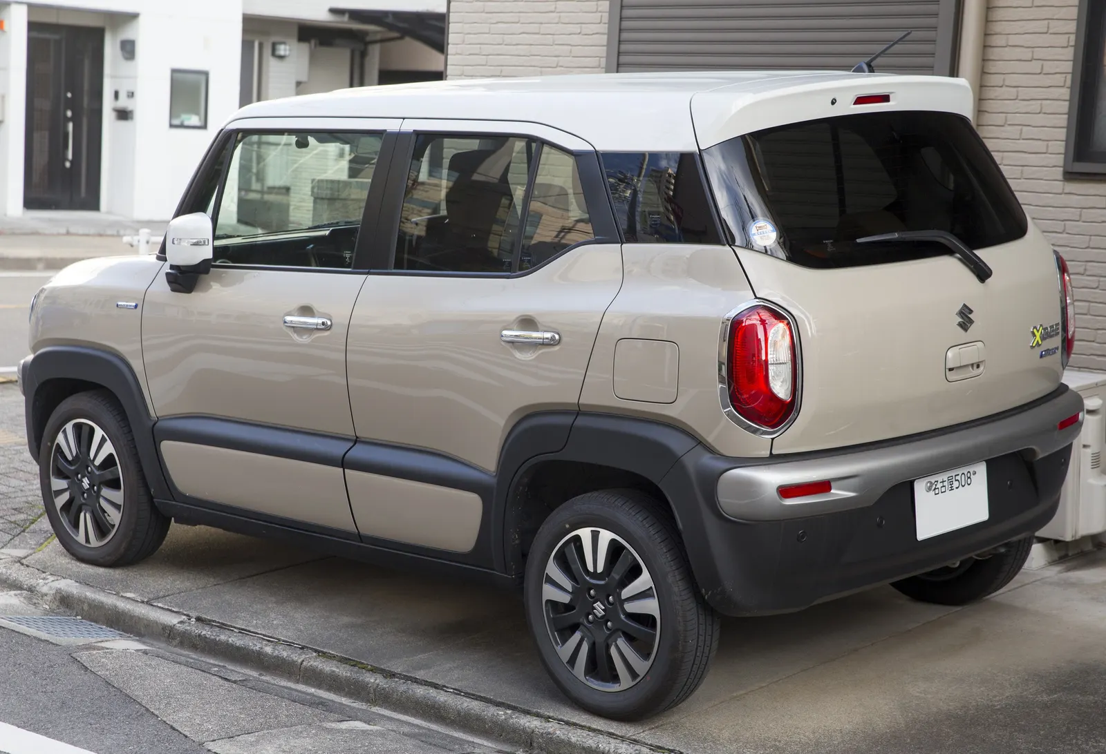 Suzuki Xbee, вид сзади