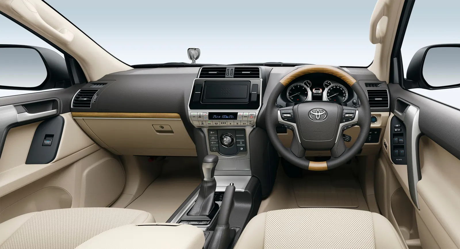 Toyota Land Cruiser Prado, салон