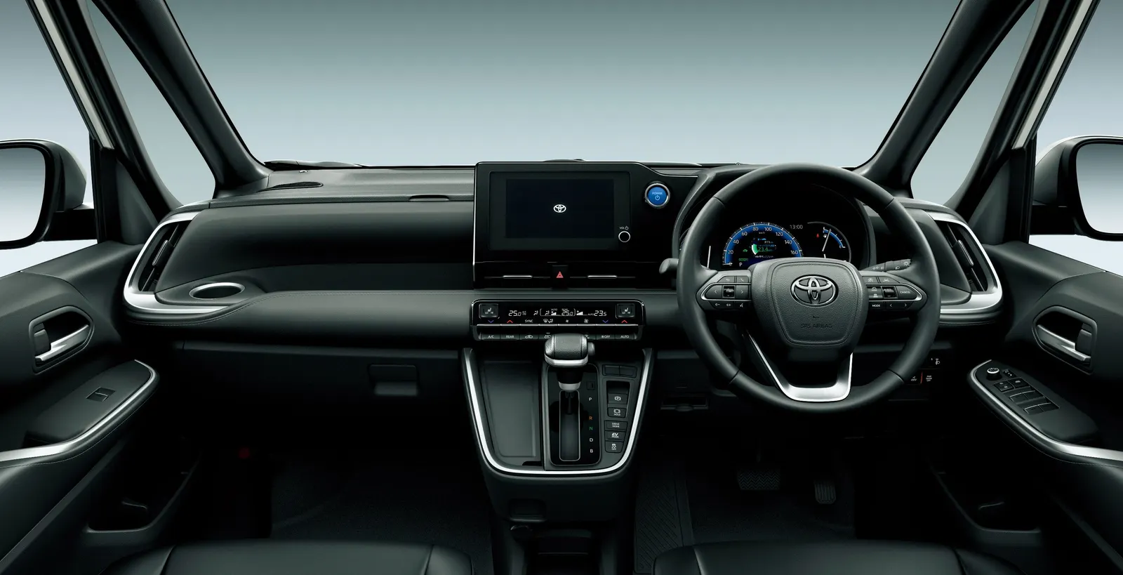 Toyota Noah, салон