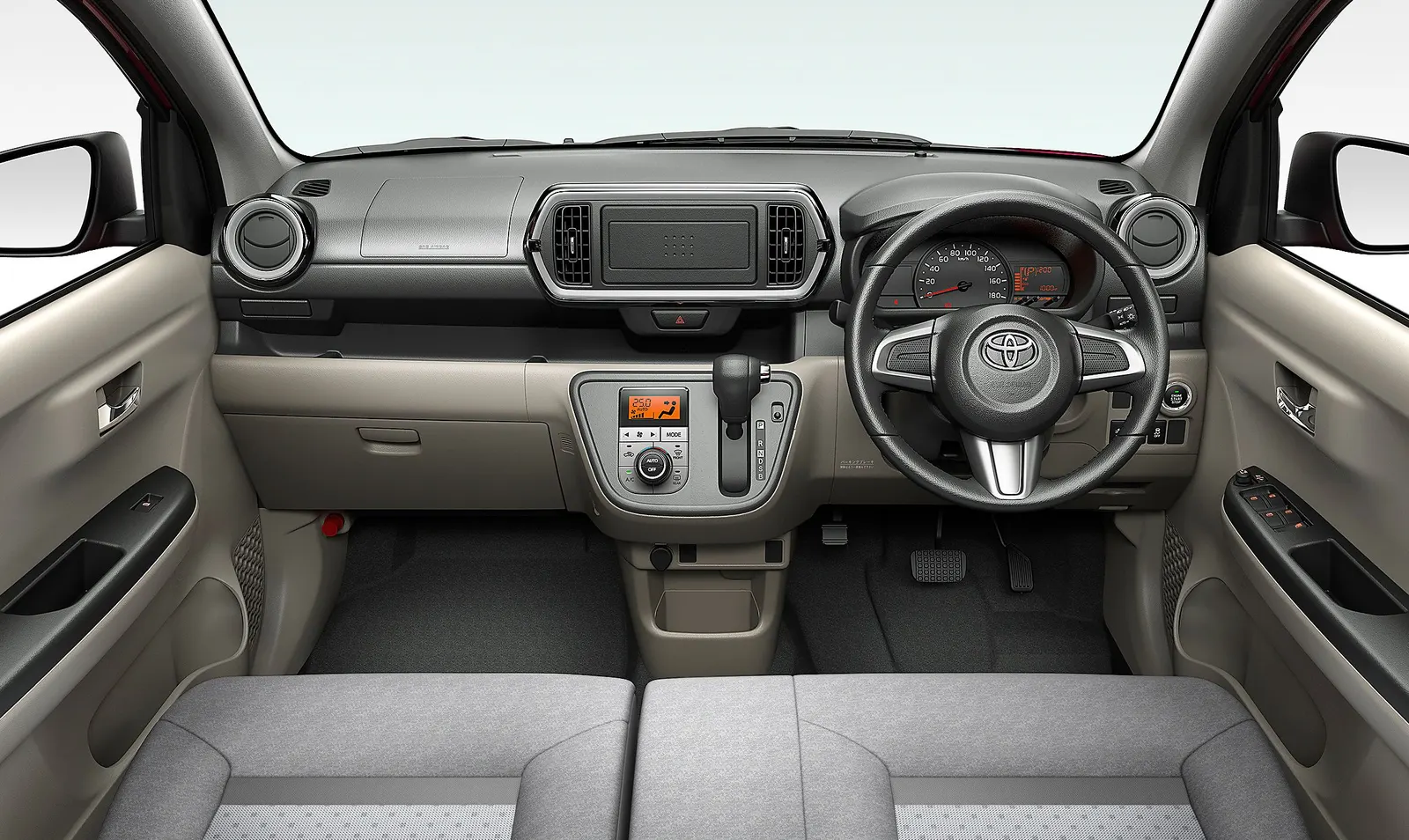 Toyota Passo, салон