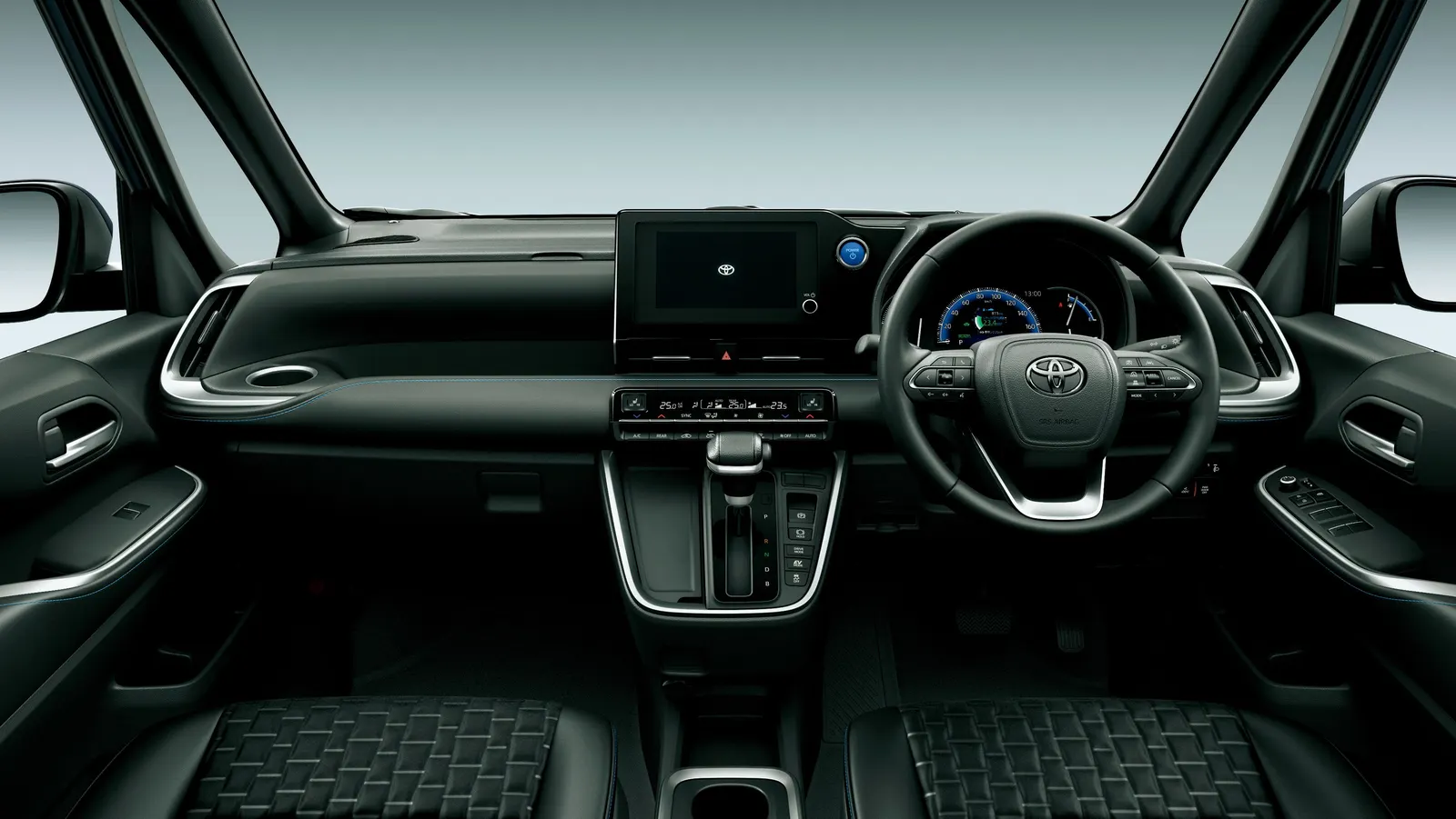 Toyota Voxy, салон