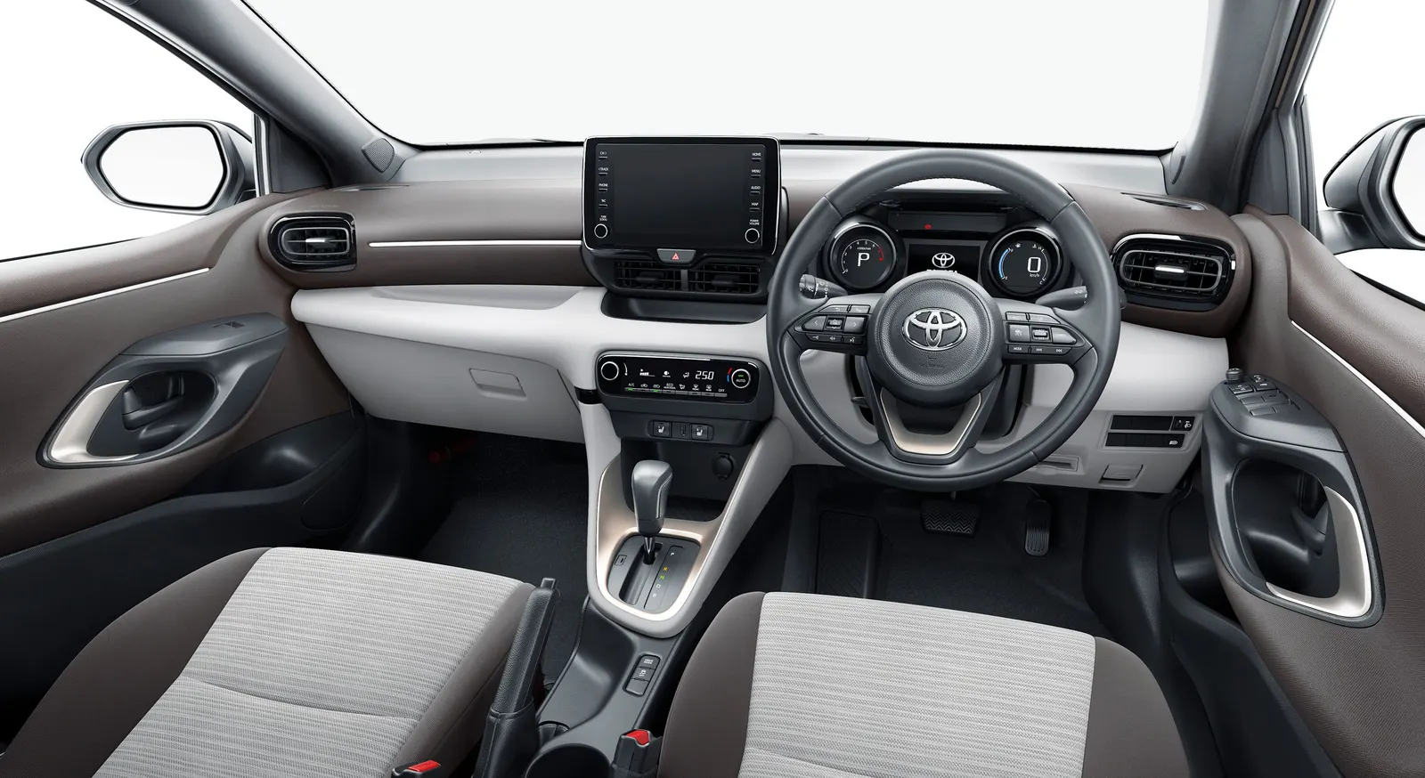 Toyota Yaris, салон