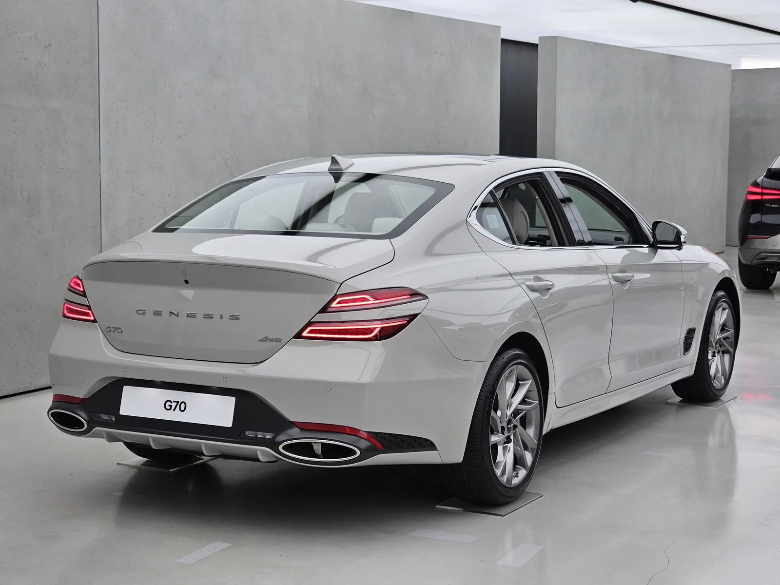 Genesis G70, вид сзади