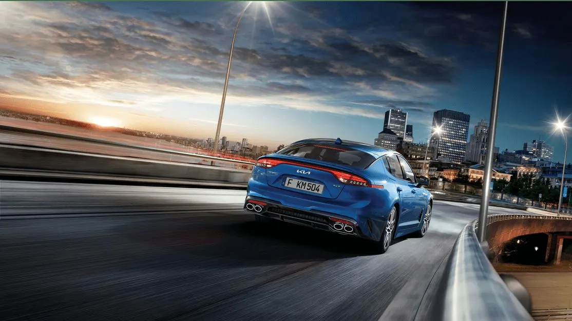 Kia Stinger, вид сзади